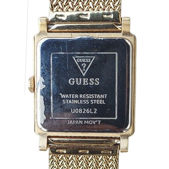 Guess Women’s Watch U0826L2 Gold Tone Crystal Stones 28mm Quartz With Battery - Picture 5 of 5